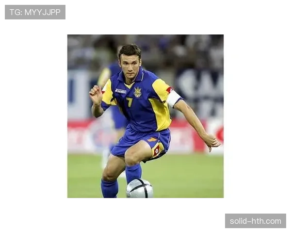 莱万是否顶级全能中锋:终结效率与战术参与度解析 莱万是否顶级全能中锋:终结效率与战术参与度解析